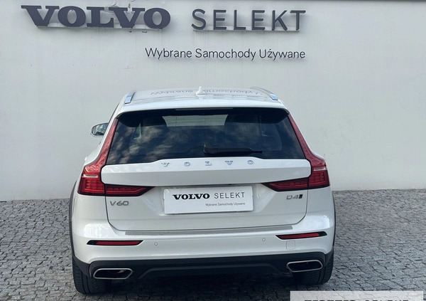 Volvo V60 Cross Country cena 144900 przebieg: 128990, rok produkcji 2019 z Warszawa małe 596